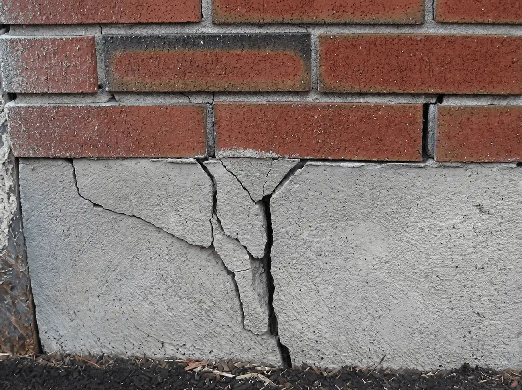 Concrete foundation with serious structural damage in Scottsdale, AZ